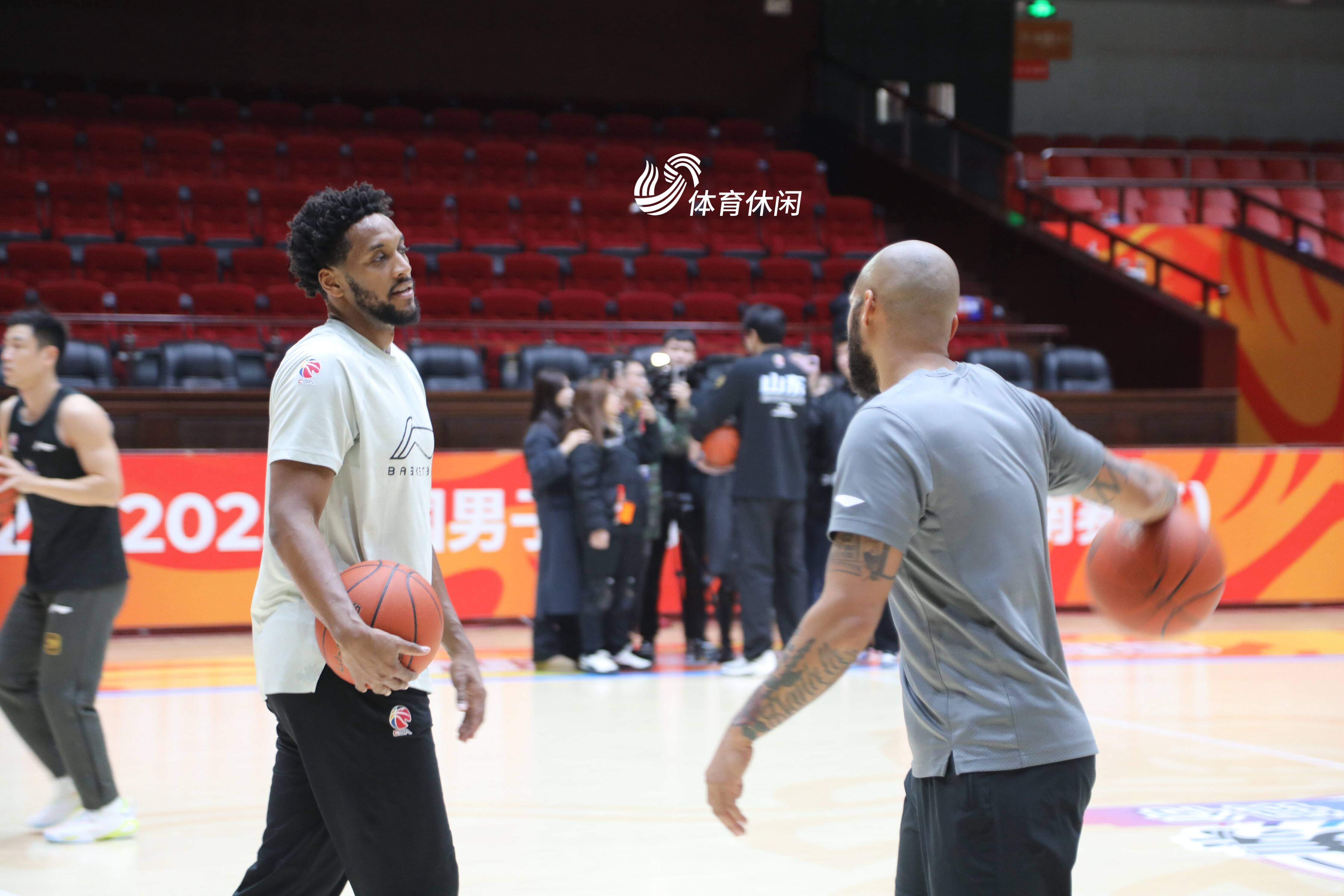 集结日NBA季后赛焦点战，犹他爵士手感冰凉，更衣室稳定，资深球员宣示担当的简单介绍