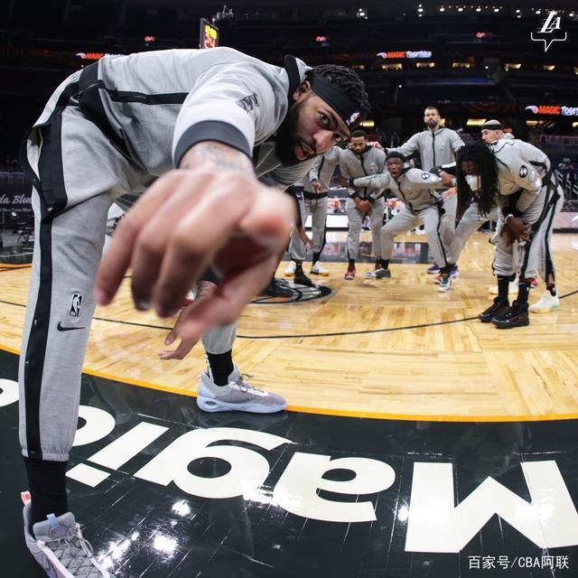 包含曼联国际比赛日内部沟通华盛顿奇才豪取连胜备战CBA常规赛，现场解说直呼：今晨费城76人调整名单以备荷甲的词条